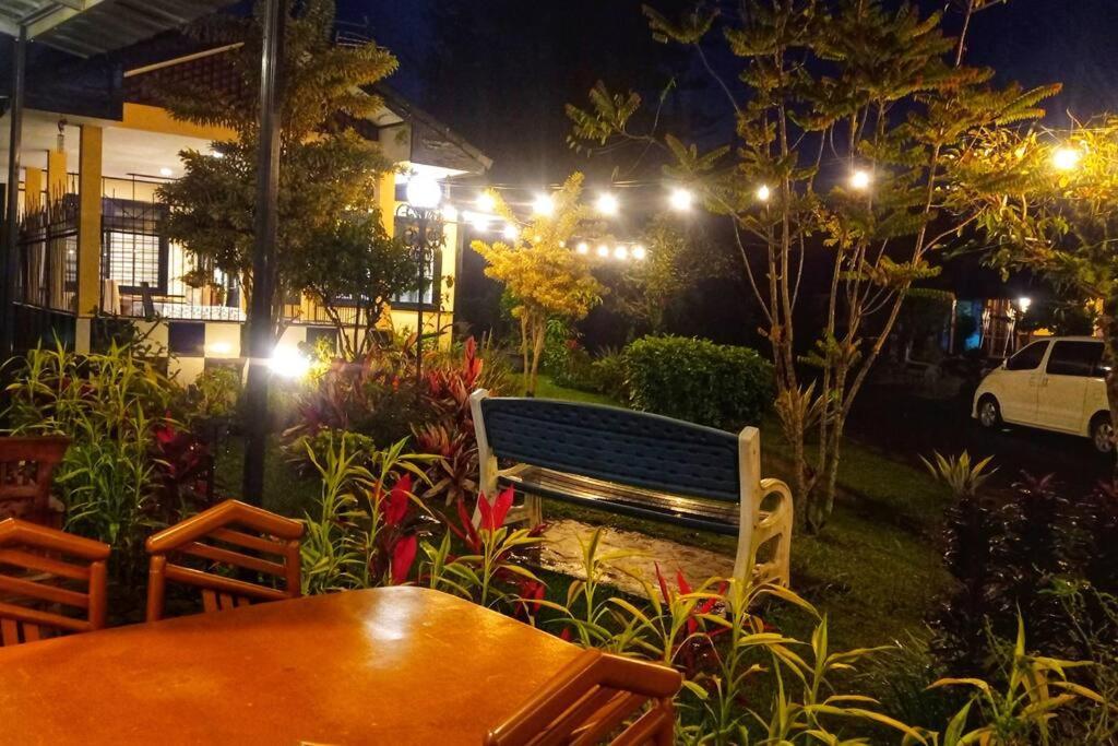 Designer Villa Tokyo Cianjur Luaran gambar