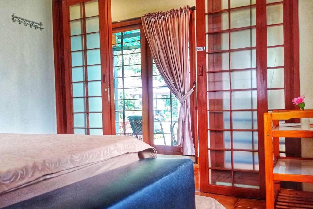 Designer Villa Tokyo Cianjur Luaran gambar