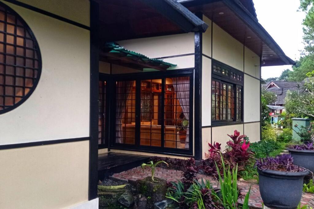 Designer Villa Tokyo Cianjur Luaran gambar