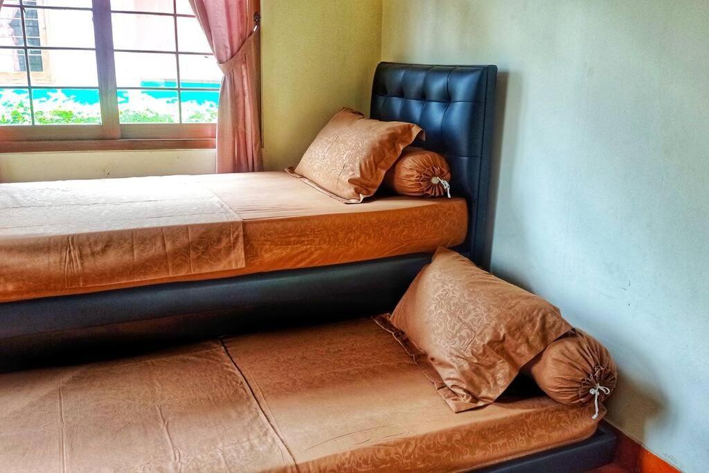 Designer Villa Tokyo Cianjur Luaran gambar