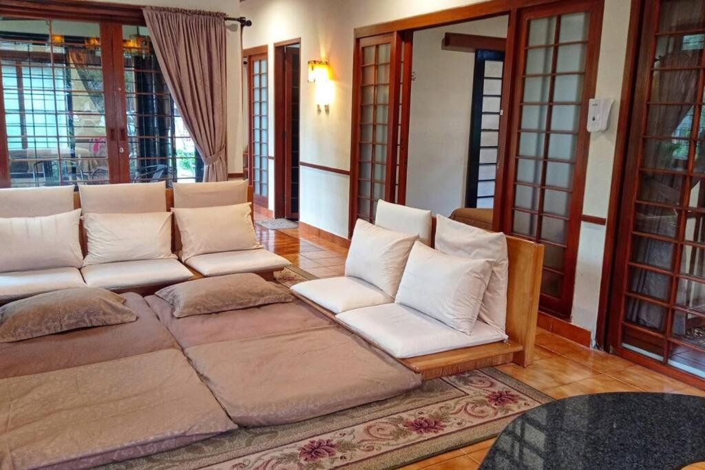 Designer Villa Tokyo Cianjur Luaran gambar