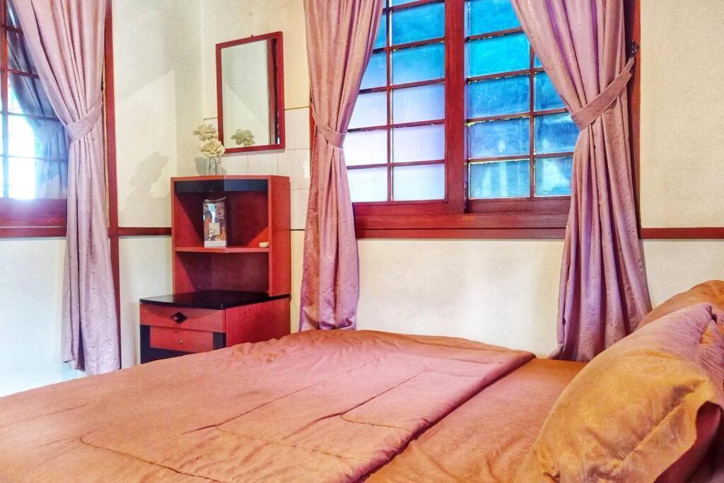 Designer Villa Tokyo Cianjur Luaran gambar