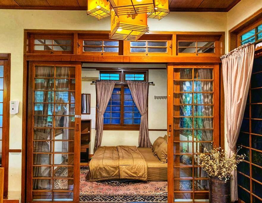 Designer Villa Tokyo Cianjur Luaran gambar