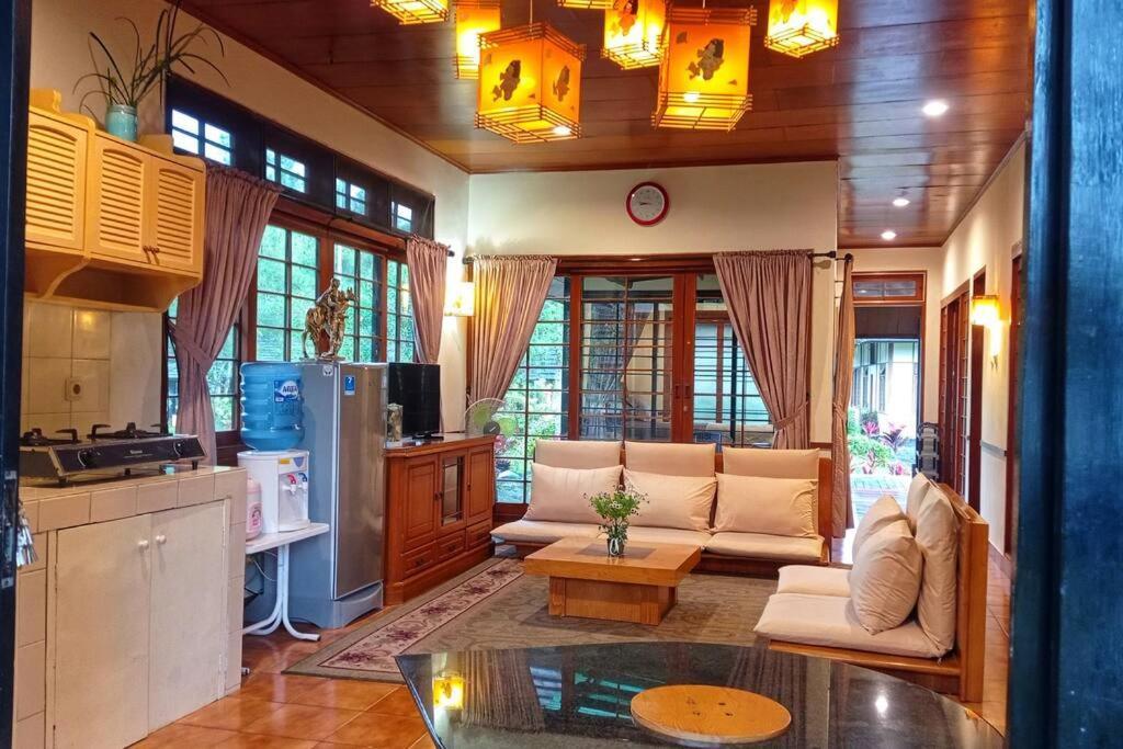 Designer Villa Tokyo Cianjur Luaran gambar