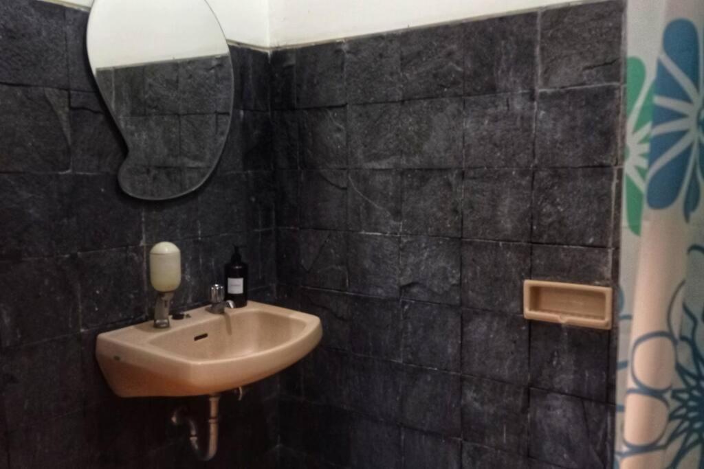 Designer Villa Tokyo Cianjur Luaran gambar
