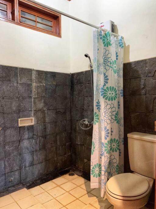 Designer Villa Tokyo Cianjur Luaran gambar